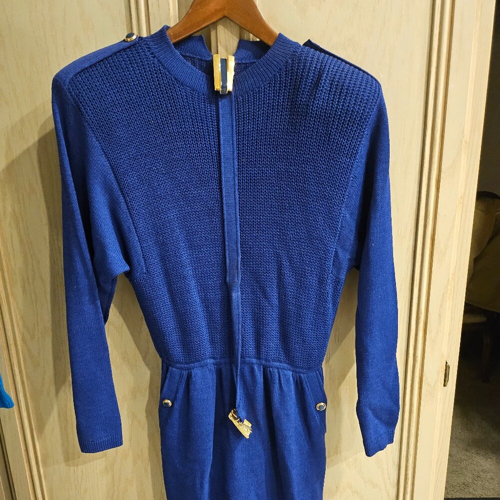 St. John Knit Dress in size 6